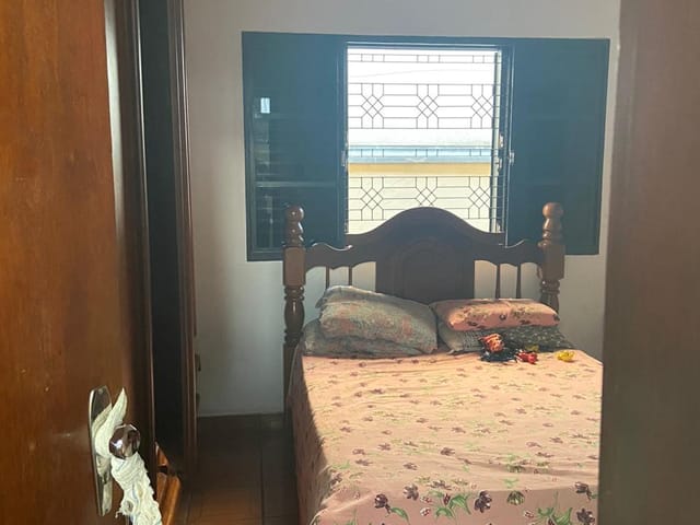 Casa com 330m² 3 quartos e 2 banheiros, à venda, no bairro Parque Tabaeté em Taubaté