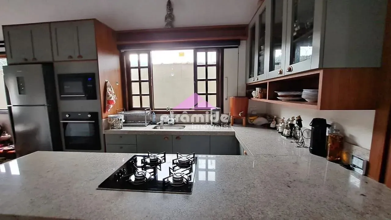 Casa, 3 quartos, 174 m² - Foto 4