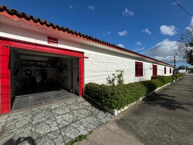 Casa 3 quartos e 3 banheiros, à venda, no bairro Centro em Pelotas