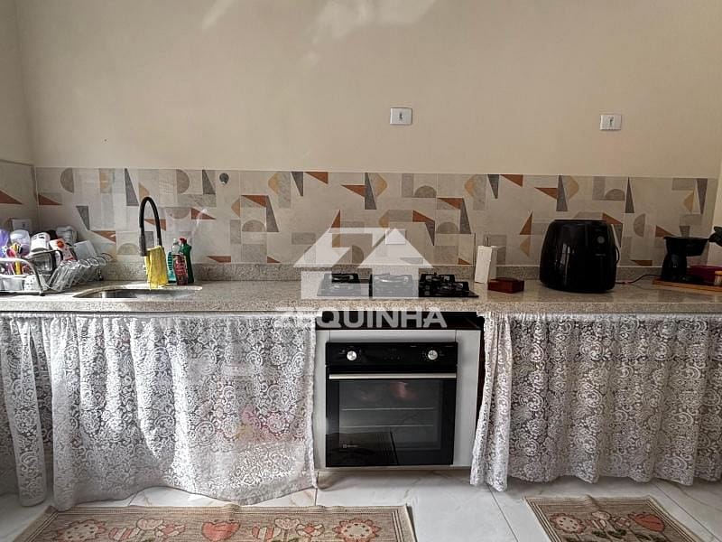 Casa à venda com 3 quartos, 161m² - Foto 8