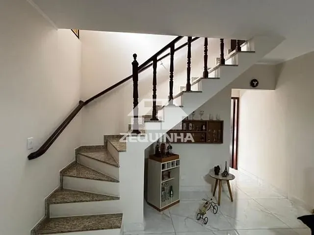 Casa com 125m² 3 quartos e 3 banheiros, à venda, no bairro Jd Dabril em Osasco