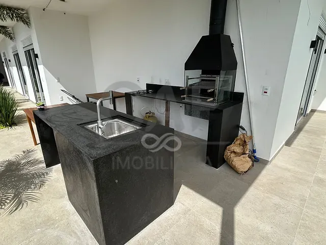Casa com 522m² 4 quartos e 3 banheiros, à venda, no bairro Residencial Portal do Sol em Holambra