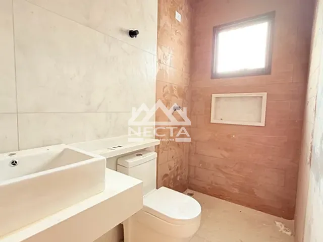 Casa com 88m² 3 quartos e 3 banheiros, à venda, no bairro Pontal de Santa Marina em Caraguatatuba