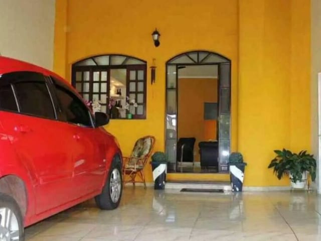 Casa com 399m² 4 quartos e 1 banheiro, à venda, no bairro Vila Molica em Guaratinguetá