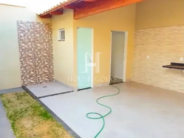 Casa com 225m² 3 quartos e 1 banheiro, à venda, no bairro Residencial Center Ville em Goiânia