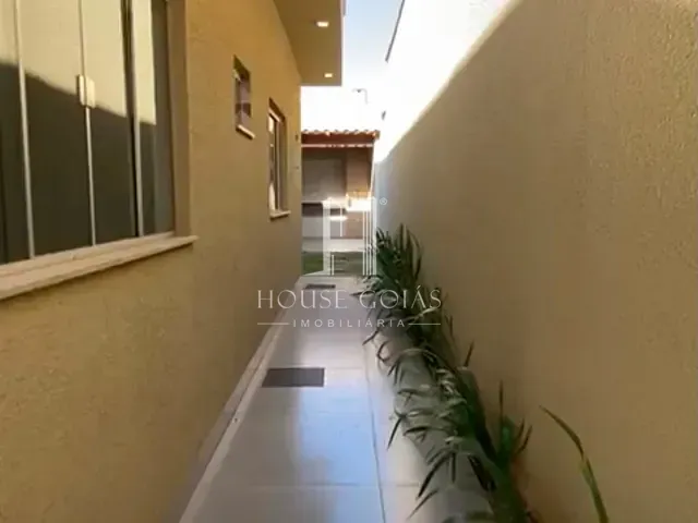 Casa com 225m² 3 quartos e 1 banheiro, à venda, no bairro Residencial Center Ville em Goiânia