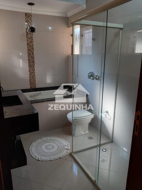 Casa à venda com 4 quartos, 179m² - Foto 5