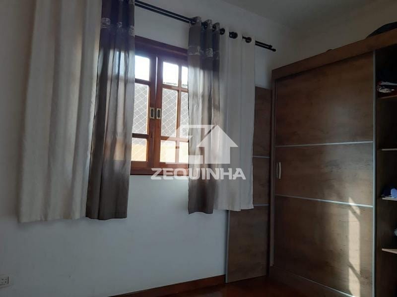 Casa à venda com 4 quartos, 179m² - Foto 7