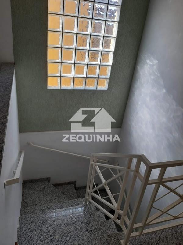 Casa à venda com 4 quartos, 179m² - Foto 13