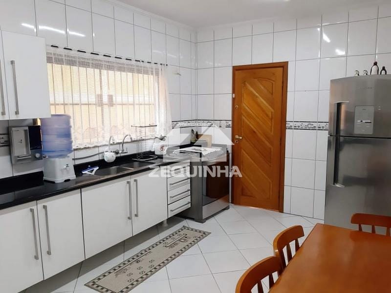 Casa à venda com 4 quartos, 179m² - Foto 17