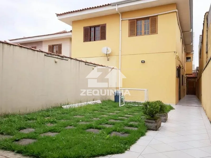 Casa, 4 quartos, 179 m² - Foto 1