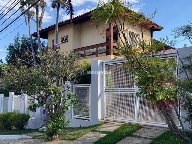 Casa 4 quartos e 2 banheiros, à venda, no bairro Parque das Universidades em Campinas