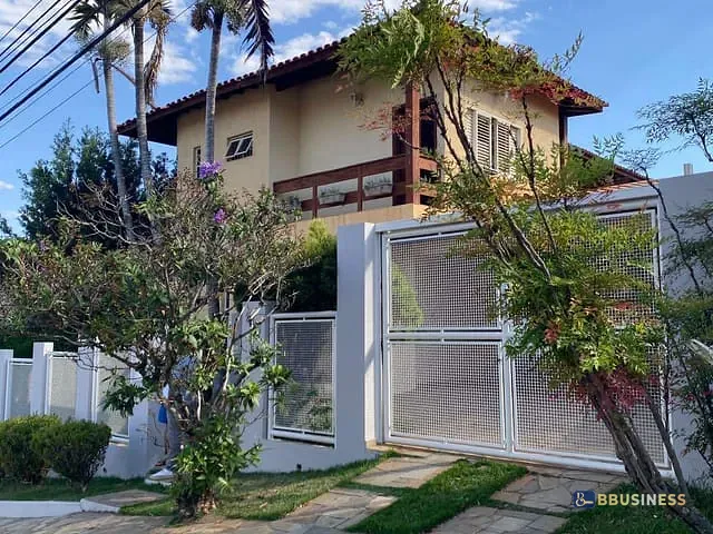 Casa 4 quartos e 2 banheiros, à venda, no bairro Parque das Universidades em Campinas