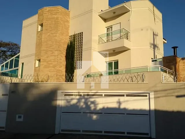 Sobrado com 250m² 3 quartos e 4 banheiros, à venda, no bairro Ponte de São João em Jundiaí