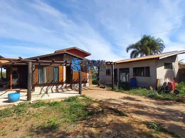 Casa com 5000m² 3 quartos e 2 banheiros, à venda ou para alugar, no bairro Recanto dos Pinheiros em Cambé