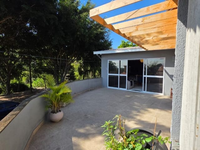 Casa com 170m² 3 quartos e 2 banheiros, à venda, no bairro Jardim Limoeiro em São José dos Campos