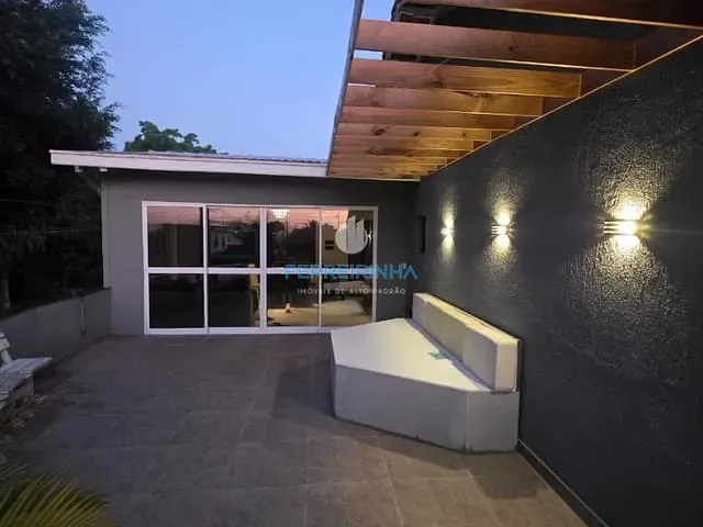 Casa com 170m² 3 quartos e 2 banheiros, à venda, no bairro Jardim Limoeiro em São José dos Campos