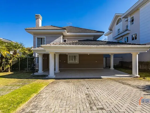 Casa com 700m² 4 quartos e 6 banheiros, à venda, no bairro Campo Comprido em Curitiba