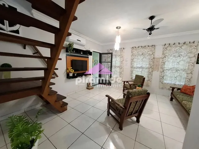 Casa com 300m² 3 quartos e 3 banheiros, à venda, no bairro Jardim Primavera em Caraguatatuba