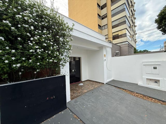 Casa à venda, no bairro Vila Mendonça em Araçatuba