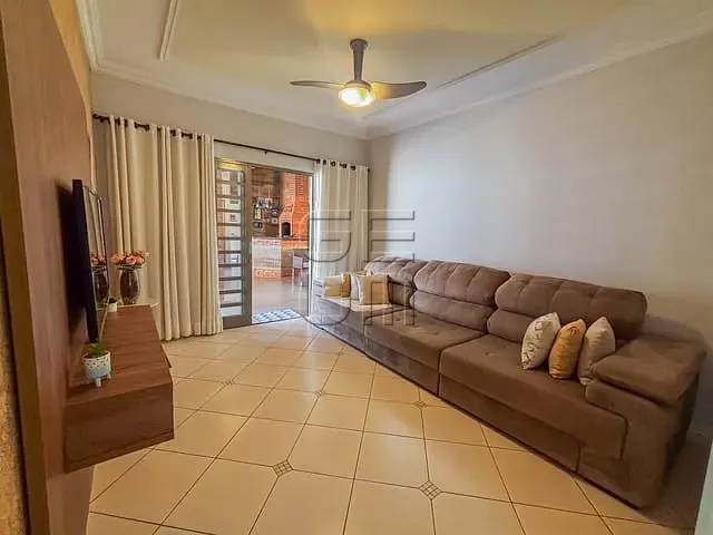Casa com 360m² 4 quartos e 4 banheiros, à venda, no bairro Jardim Burle Marx em Londrina