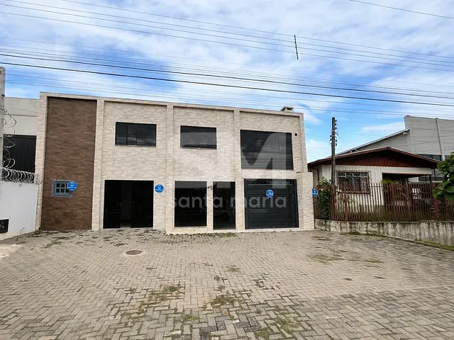 Casa 3 quartos e 3 banheiros, para alugar, no bairro Santa Maria em Chapecó