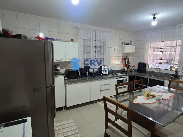 Casa com 300m² 3 quartos e 2 banheiros, à venda, no bairro Jardim do Sol em Londrina