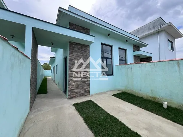 Casa com 125m² 2 quartos e 2 banheiros, à venda, no bairro Balneário dos Golfinhos em Caraguatatuba