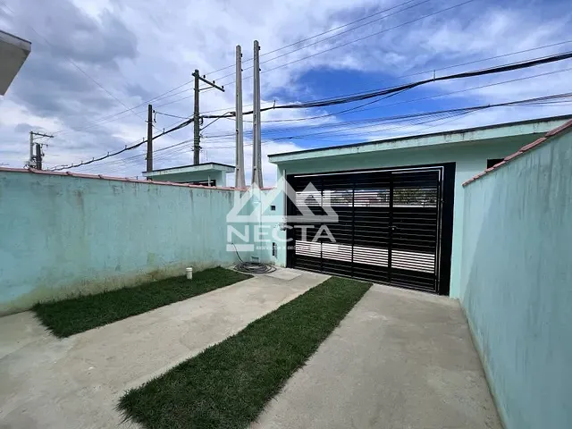 Casa com 125m² 2 quartos e 2 banheiros, à venda, no bairro Balneário dos Golfinhos em Caraguatatuba