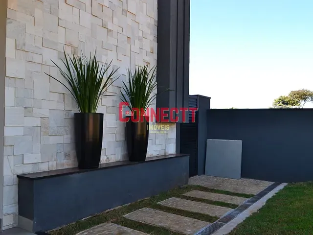 Casa com 300m² 3 quartos e 3 banheiros, à venda, no bairro Jardim Manoel Penna em Ribeirão Preto