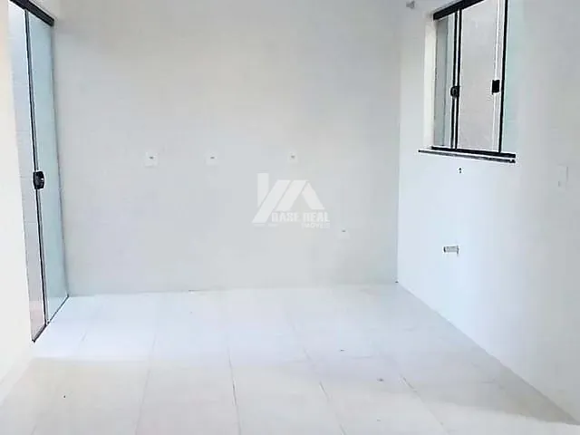Casa 2 quartos e 1 banheiro, à venda, no bairro Cará-Cará em Ponta Grossa