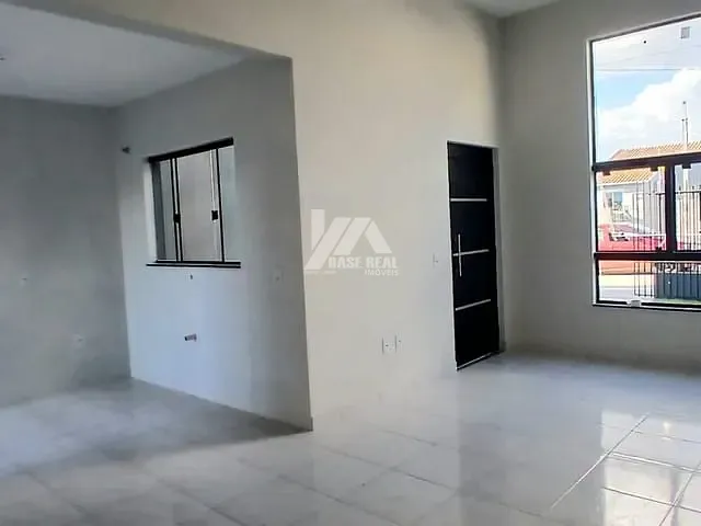 Casa 2 quartos e 1 banheiro, à venda, no bairro Cará-Cará em Ponta Grossa