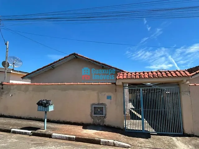 Casa com 251m² 3 quartos e 2 banheiros, à venda, no bairro Jardim Guaxupé em Guaxupé
