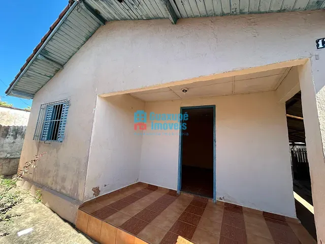 Casa com 251m² 3 quartos e 2 banheiros, à venda, no bairro Jardim Guaxupé em Guaxupé