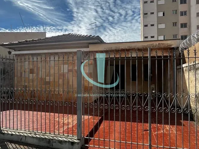 Casa com 200m² 3 quartos e 1 banheiro, à venda, no bairro Centro em Araraquara