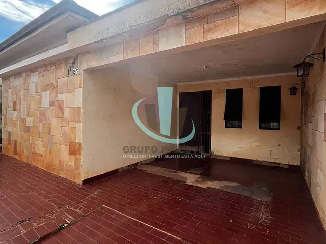 Casa com 200m² 3 quartos e 1 banheiro, à venda, no bairro Centro em Araraquara