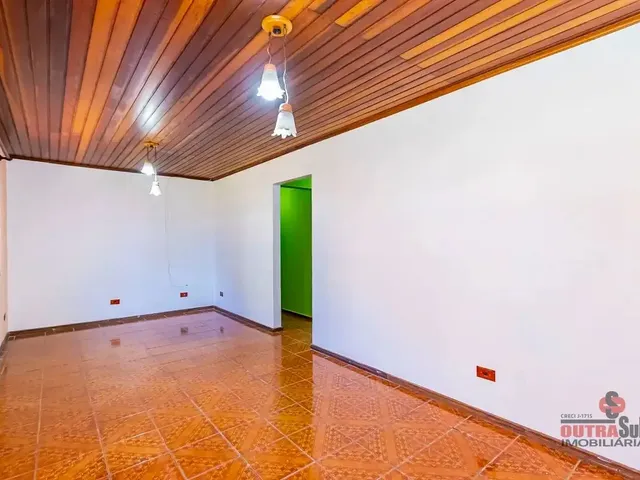 Casa com 420m² 3 quartos e 2 banheiros, à venda, no bairro Capão Raso em Curitiba