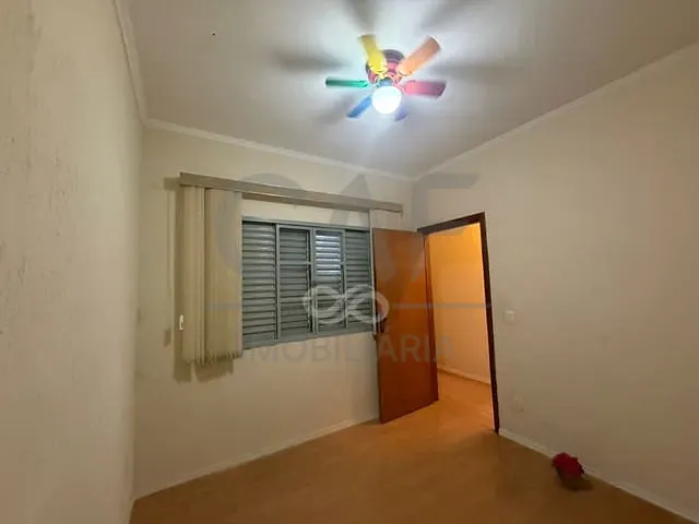 Casa com 300m² 4 quartos e 3 banheiros, para alugar, no bairro Jardim Planalto em Jaguariúna