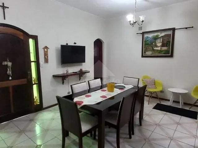 Casa com 500m² 5 quartos e 3 banheiros, à venda, no bairro Vila Nossa Senhora das Vitórias em Mauá