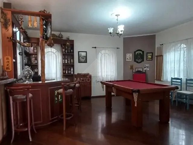 Casa com 500m² 5 quartos e 3 banheiros, à venda, no bairro Vila Nossa Senhora das Vitórias em Mauá