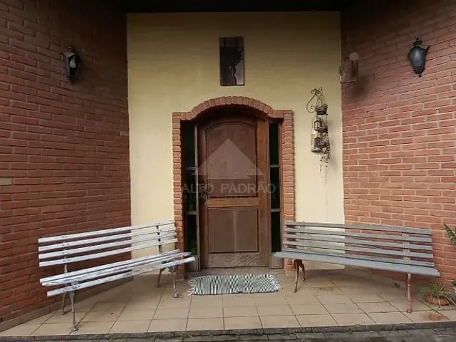 Casa com 500m² 5 quartos e 3 banheiros, à venda, no bairro Vila Nossa Senhora das Vitórias em Mauá