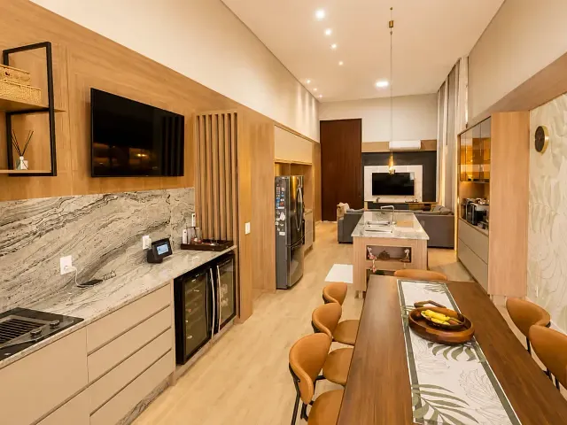 Casa 4 quartos e 6 banheiros, à venda, no bairro Swiss Park em Campinas