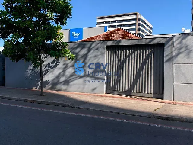 Casa à venda ou para alugar, no bairro Centro em Londrina