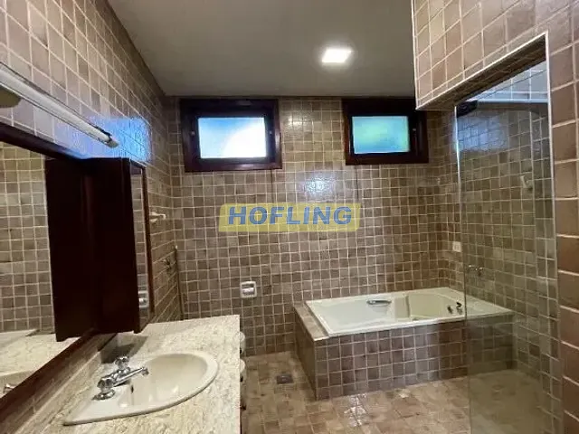 Casa com 740m² 4 quartos e 5 banheiros, à venda ou para alugar, no bairro Santana em Rio Claro