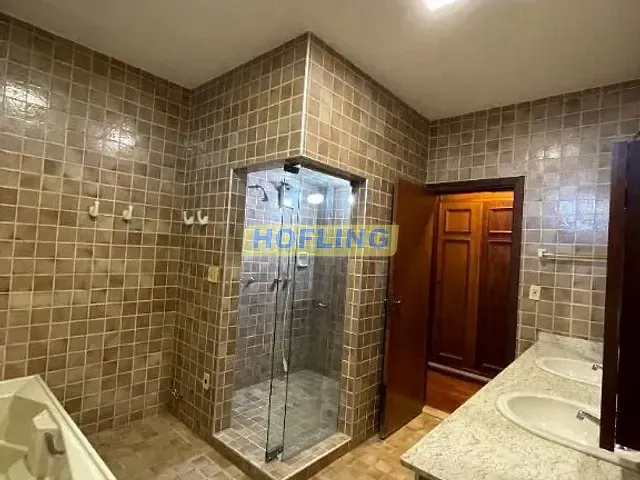 Casa com 740m² 4 quartos e 5 banheiros, à venda ou para alugar, no bairro Santana em Rio Claro