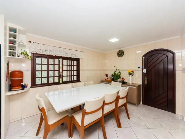 Casa com 390m² 3 quartos e 2 banheiros, à venda, no bairro Santa Felicidade em Curitiba