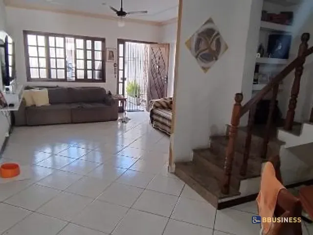 Casa 5 quartos e 6 banheiros, à venda ou para alugar, no bairro Parque Turf Club em Campos dos Goytacazes