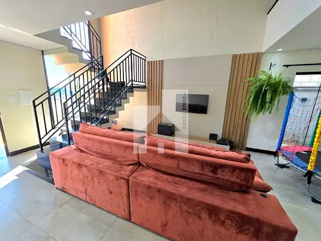 Casa com 337m² 4 quartos e 4 banheiros, à venda, no bairro Jardim Celeste em Jundiaí