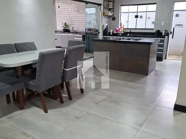 Casa 4 quartos e 4 banheiros, à venda, no bairro Jardim Celeste em Jundiaí