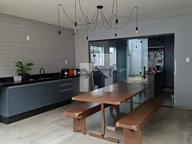 Casa 4 quartos e 4 banheiros, à venda, no bairro Jardim Celeste em Jundiaí